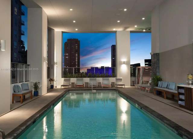 Property at 227 NE 2nd St #1602, Miami, FL 33132, 1 bed, 1 bath