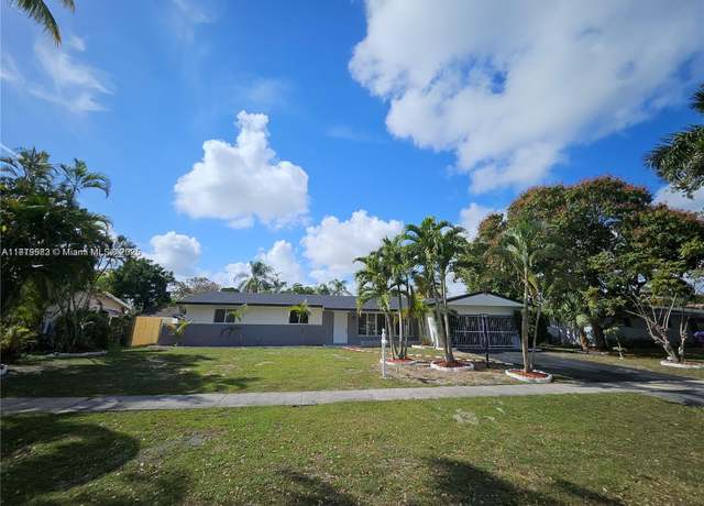 Property at 221 SW 53rd Ave, Plantation, FL 33317, 3 beds, 2 baths