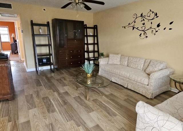 Property at 1044 Harwood Unit D, Deerfield Beach, FL 33442, 2 beds, 1.5 baths