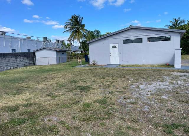 Property at 7945 SW 9th Ter, Miami, FL 33144, 3 beds, 2.5 baths