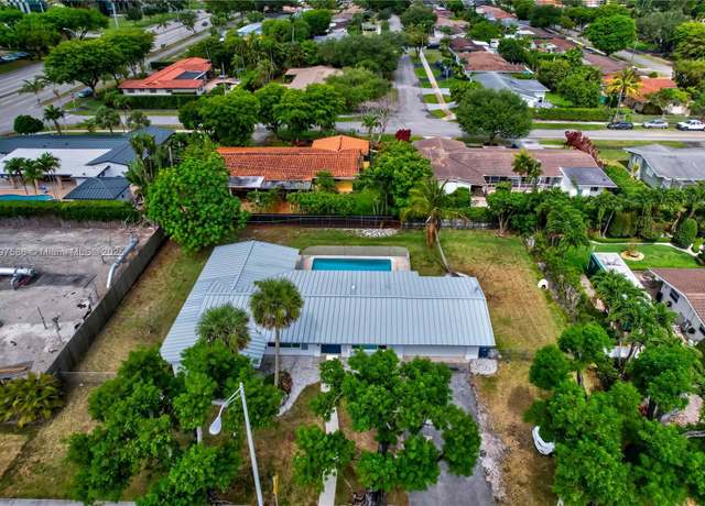 Property at 8700 SW 87th Ave, Miami, FL 33173, 3 beds, 2 baths