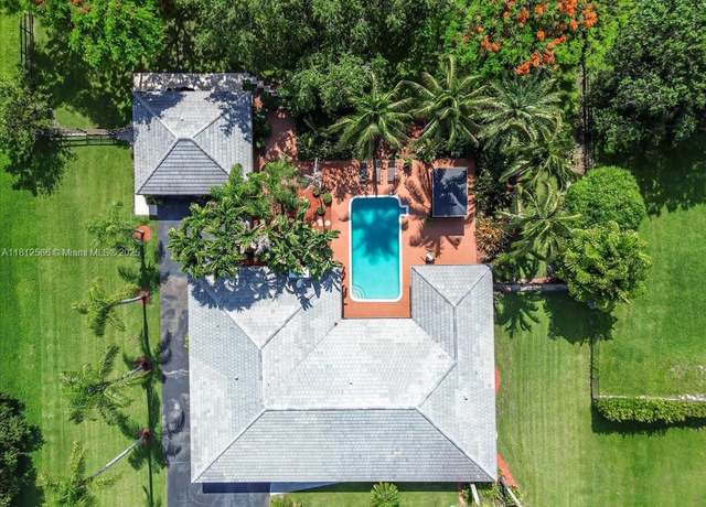 Property at 3030 SW 117th Ave, Davie, FL 33330, 5 beds, 4 baths