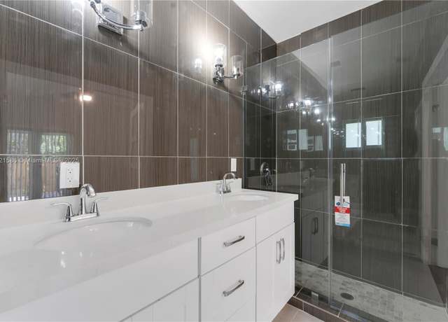Property at 363 SW 1st Ter, Deerfield Beach, FL 33441, 4 beds, 3 baths