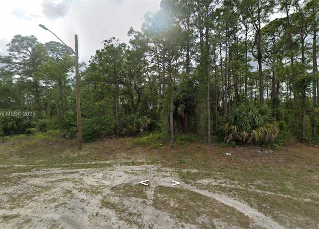 Property at 2600 Carol Pl, Lehigh Acres, FL 33971