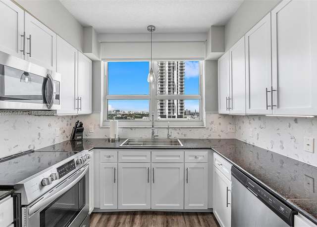 Property at 2000 N Bayshore Dr #1401, Miami, FL 33137, 2 beds, 2 baths