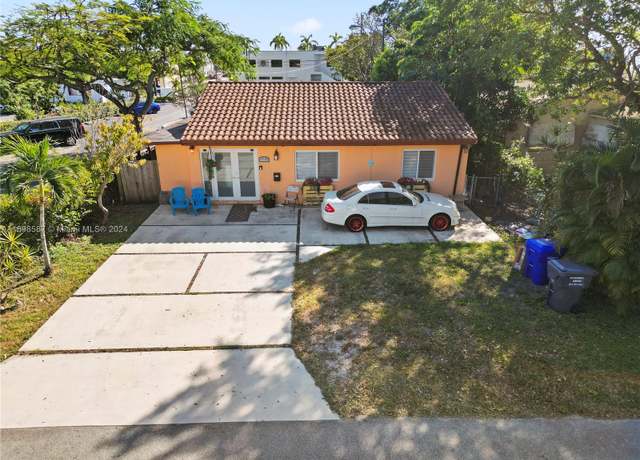 Property at 2716 Polk St, Hollywood, FL 33020, 3 beds, 2 baths