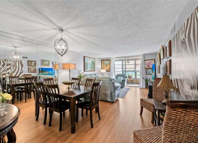 Property at 9461 Sunrise Lakes Blvd #207, Sunrise, FL 33322, 2 beds, 2 baths