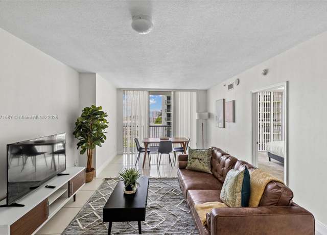 Property at 1750 N Bayshore Dr #1811, Miami, FL 33132, 1 bed, 1 bath