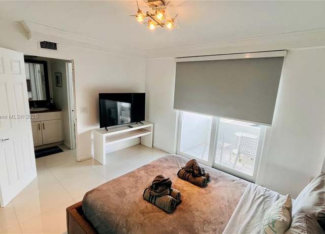 Property at 7904 W Drive #1002, North Bay Village, FL 33141, 1 bed, 1 bath