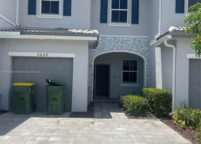 Property at 2622 SE 10th St, Homestead, FL 33035, 3 beds, 2.5 baths