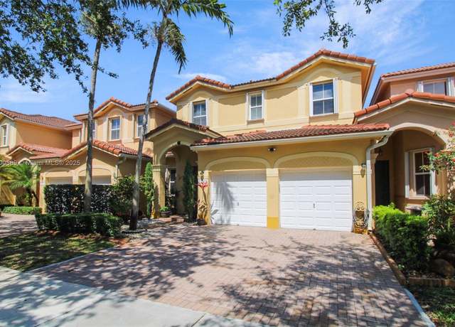 Property at 12161 SW 123rd Pl, Miami, FL 33186, 3 beds, 2.5 baths