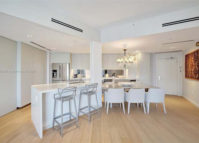 Property at 19900 E Country Club Dr Unit TS16, Aventura, FL 33180, 2 beds, 2 baths