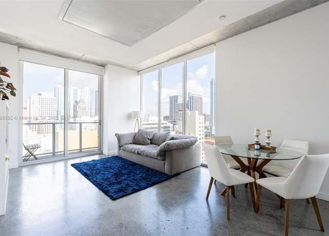 Property at 151 SE 1st St #1610, Miami, FL 33131, 1 bed, 1 bath