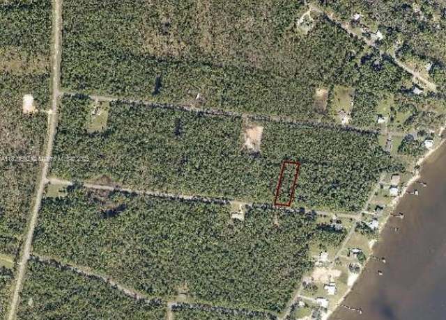 Property at XX Sea Breeze Ln, FL 32583