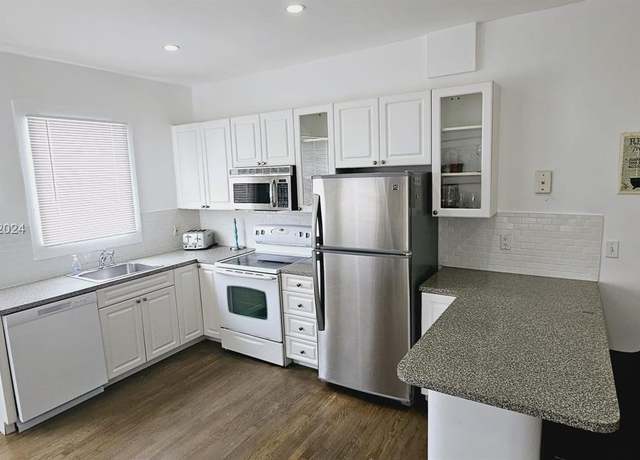 Property at 842 Meridian Ave Unit 3D, Miami Beach, FL 33139, 1 bed, 1 bath