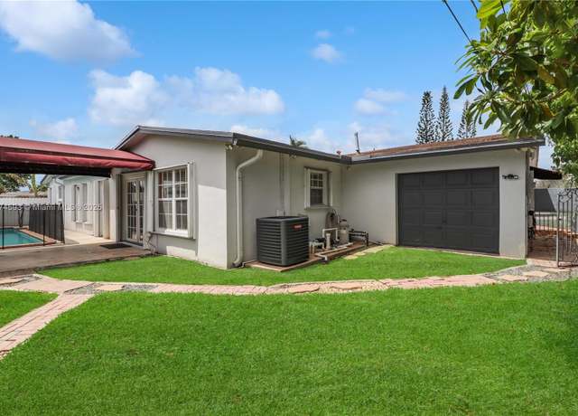 Property at 6051 SW 110th Ave, Miami, FL 33173, 4 beds, 3 baths
