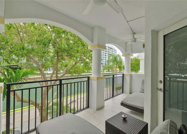 Property at 3245 NE 184th St #13304, Aventura, FL 33160, 2 beds, 2 baths