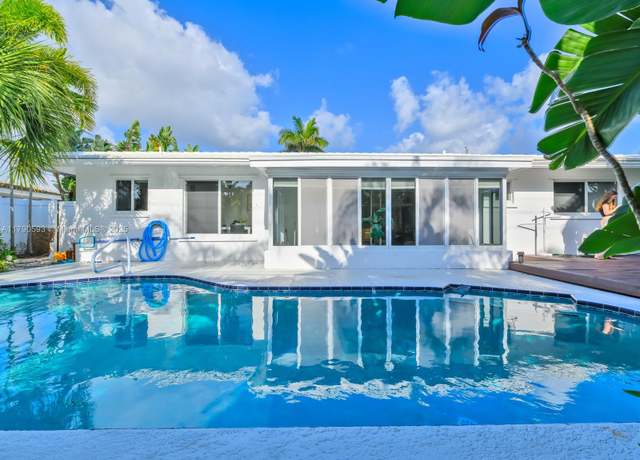 Property at 361 SE 1st Ter, Pompano Beach, FL 33060, 2 beds, 2 baths