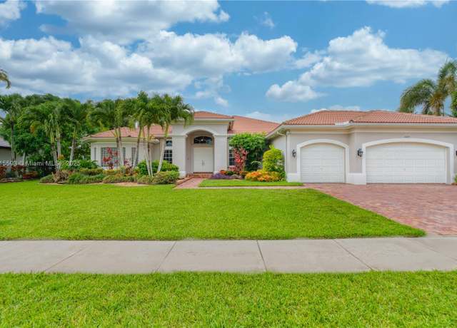 Property at 14837 SW 36th St, Davie, FL 33331, 5 beds, 4 baths