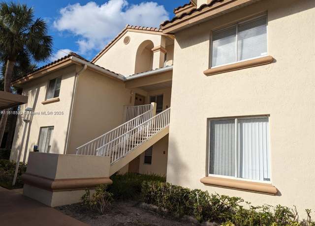 Property at 15201 Glenmoor Dr #15201, West Palm Beach, FL 33409, 3 beds, 2.5 baths