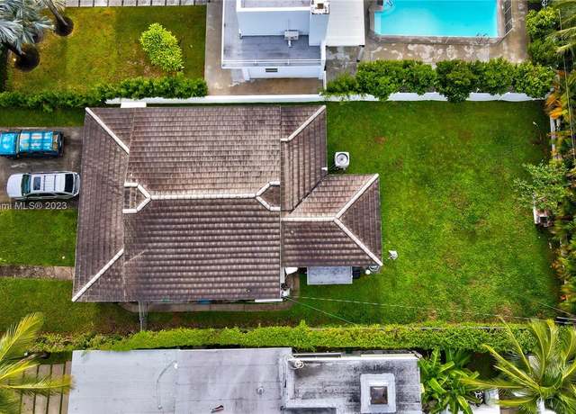 Property at 535 W 51st St, Miami Beach, FL 33140, 3 beds, 2 baths