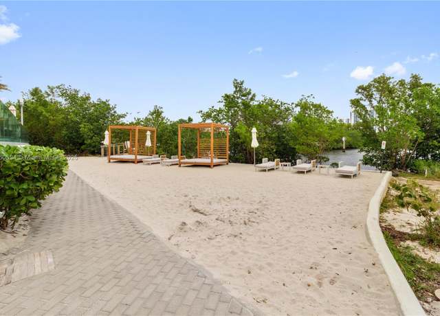 Property at 16385 Biscayne Blvd #1921, North Miami Beach, FL 33160, 3 beds, 3 baths
