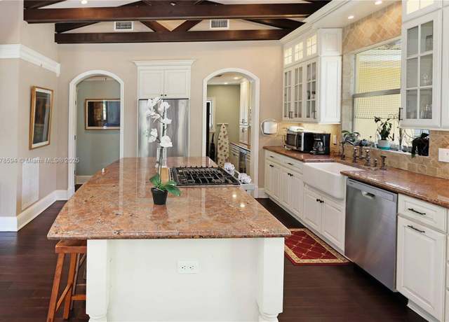 Property at 1036 Jefferson St, Hollywood, FL 33019, 3 beds, 3.5 baths