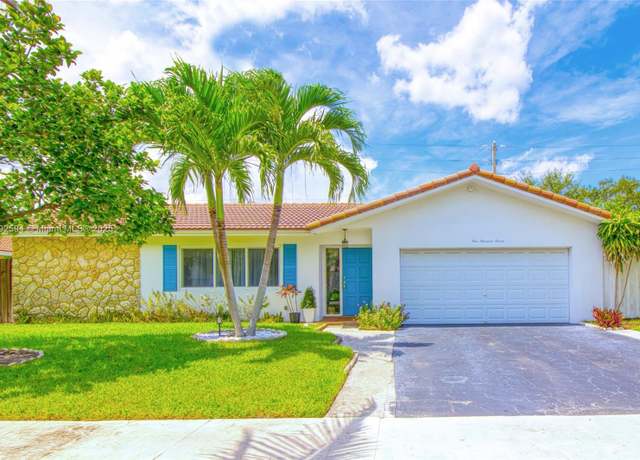 Property at 107 Winged Foot Ln, Boca Raton, FL 33431, 4 beds, 2 baths
