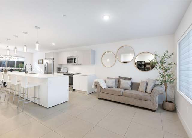 Property at 2561 NE 193rd St #1105, Miami, FL 33180, 3 beds, 2.5 baths