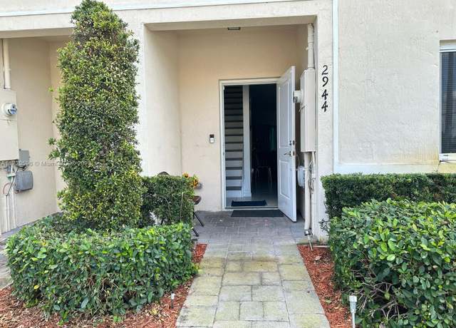 Property at 2944 NW 180th St, Miami Gardens, FL 33056, 3 beds, 2.5 baths