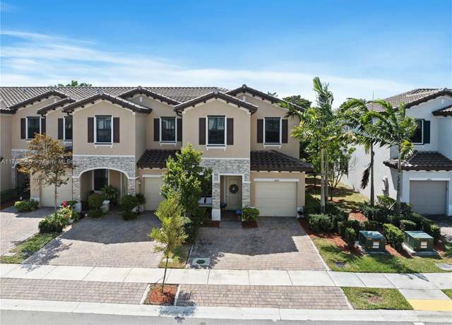 Property at 5420 SW 14th Ct, North Lauderdale, FL 33068, 4 beds, 2.5 baths