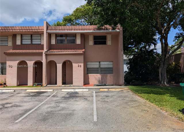 Property at 29 Seville Cir Unit 4-49, Davie, FL 33324, 3 beds, 2.5 baths
