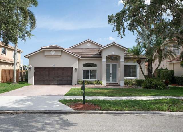Property at 16404 Diamond Pl, Weston, FL 33331, 4 beds, 2 baths