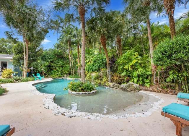 Property at 6065 SW 133rd St, Pinecrest, FL 33156, 6 beds, 4 baths