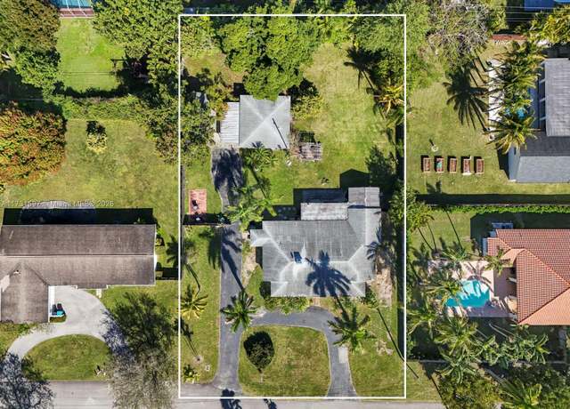 Property at 8251 SW 134th St, Pinecrest, FL 33156, 4 beds, 4 baths