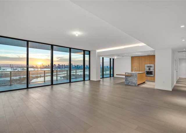 Property at 500 Alton Rd #3202, Miami Beach, FL 33139, 3 beds, 3.5 baths