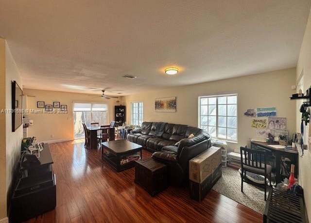 Property at 212 NE 3rd St #12, Hallandale Beach, FL 33009, 3 beds, 2.5 baths