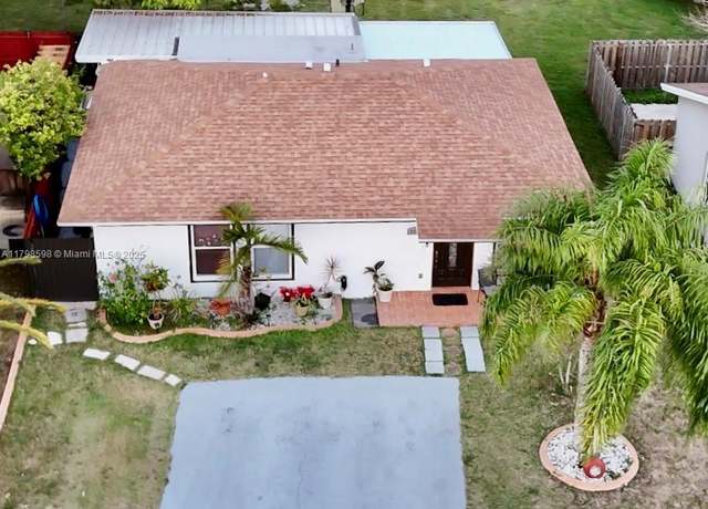 Property at 4215 SW 138th Ct, Miami, FL 33175, 3 beds, 2 baths