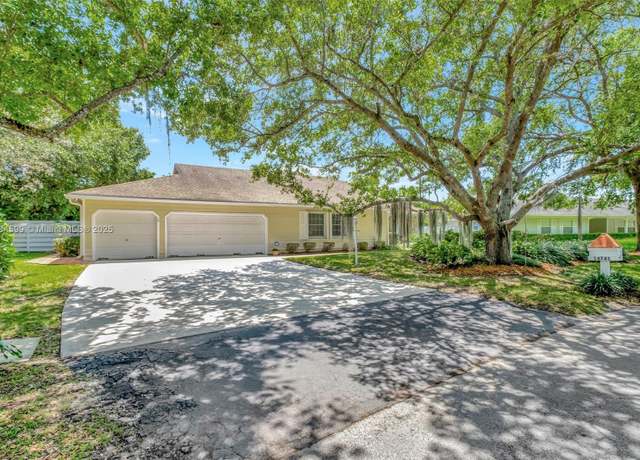 Property at 14741 SW 148th Ave, Miami, FL 33196, 4 beds, 2 baths
