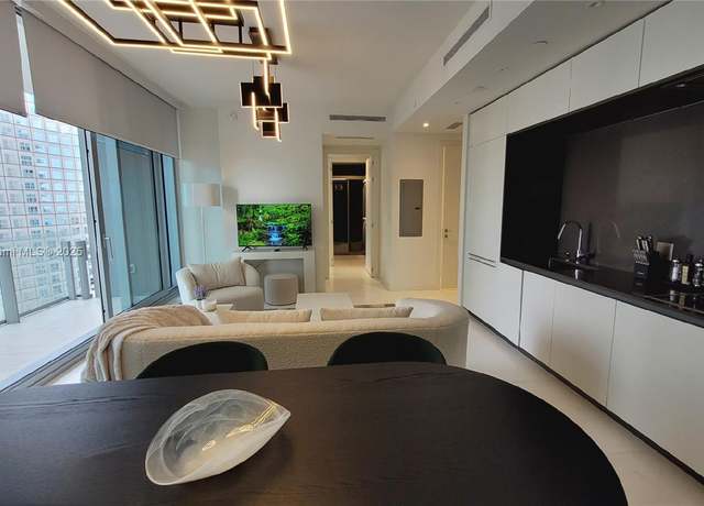Property at 300 Biscayne Blvd Way #2908, Miami, FL 33131, 1 bed, 1.5 baths