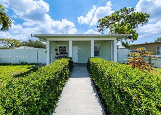 Property at 844 NW 15th Ave, Fort Lauderdale, FL 33311, 2 beds, 1 bath