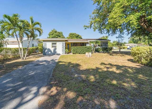 Property at 1300 SW 67th Way, Pembroke Pines, FL 33023, 2 beds, 2 baths