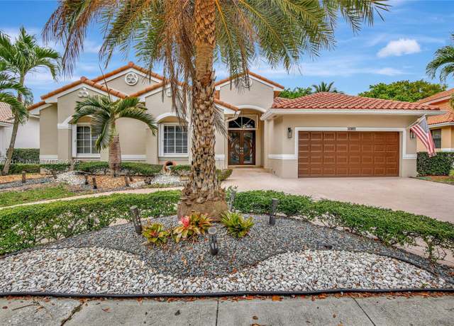 Property at 4060 SW 152nd Ave, Miramar, FL 33027, 4 beds, 2.5 baths