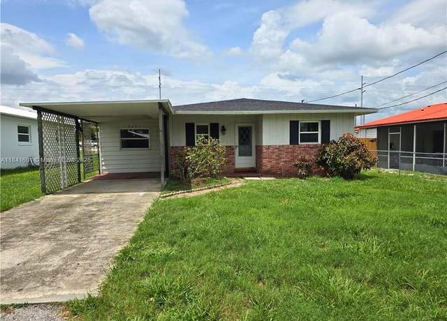 Property at 2221 Sage Crest Dr, Sebring, FL 33870, 2 beds, 2 baths