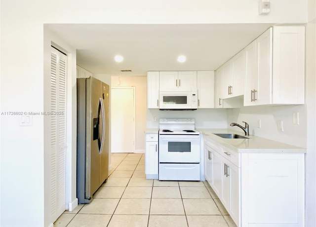Property at 10651 SW 108th Ave Unit 2E, Miami, FL 33176, 2 beds, 2 baths