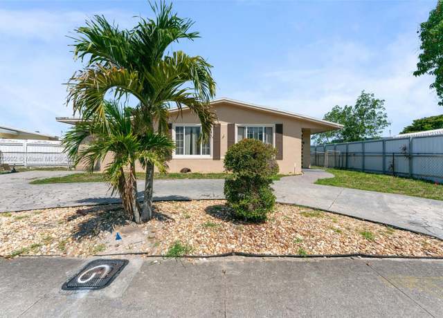 Property at 2071 SW 68th Way, Miramar, FL 33023, 3 beds, 2.5 baths
