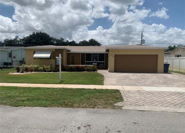 Property at 9280 SW 55th St, Cooper City, FL 33328, 3 beds, 2 baths