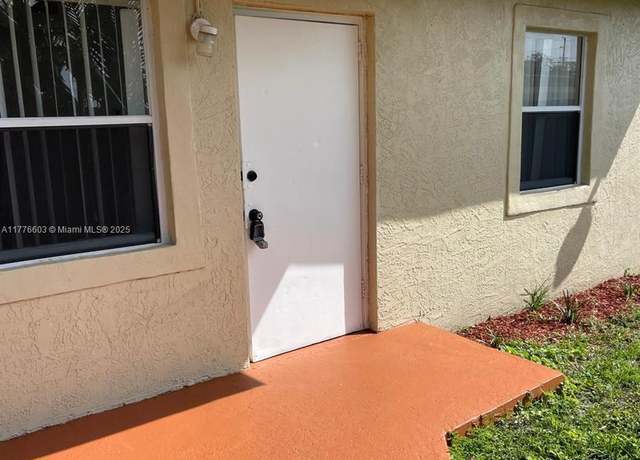 Property at 2431 S Plunkett St, Hollywood, FL 33020, 3 beds, 1 bath