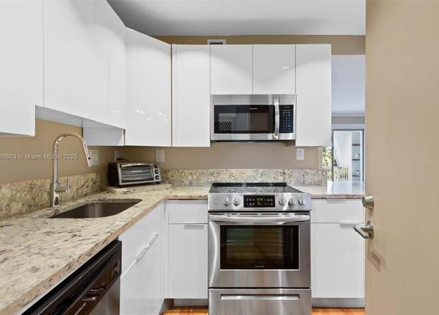 Property at 3000 NE 16th Ave #408, Oakland Park, FL 33334, 1 bed, 1 bath