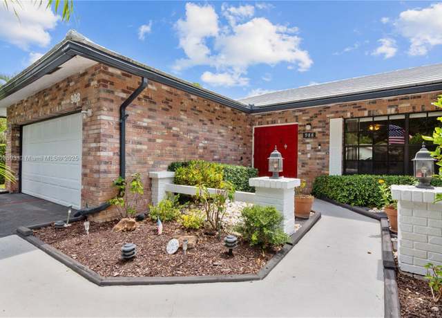 Property at 988 NW 110th Ave, Coral Springs, FL 33071, 4 beds, 2 baths